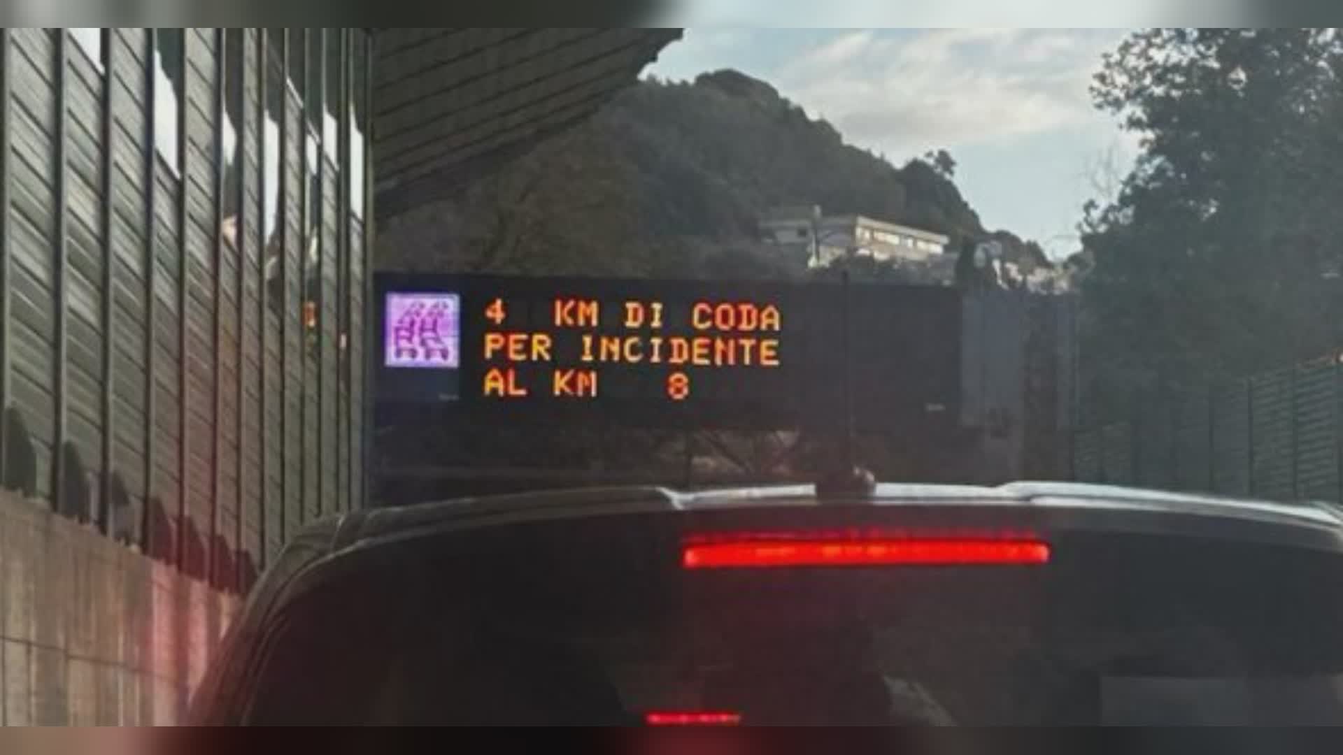 Genova, incidente in A10: coda chilometrica verso Genova