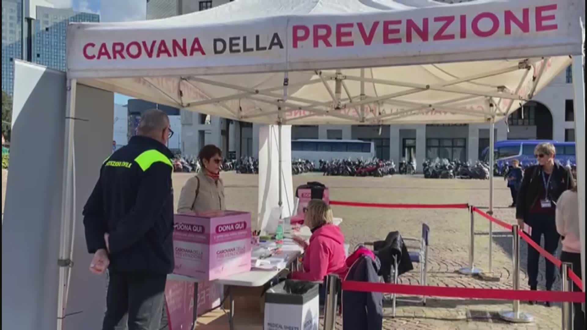 Genova, torna la "Carovana della prevenzione": l'iniziativa che offre screening gratuiti contro il tumore al seno