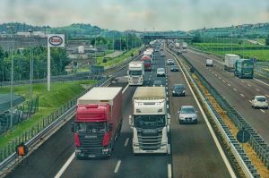Il mondo dell'autotrasporto lancia una proposta al governo per efficientare i mezzi circolanti 