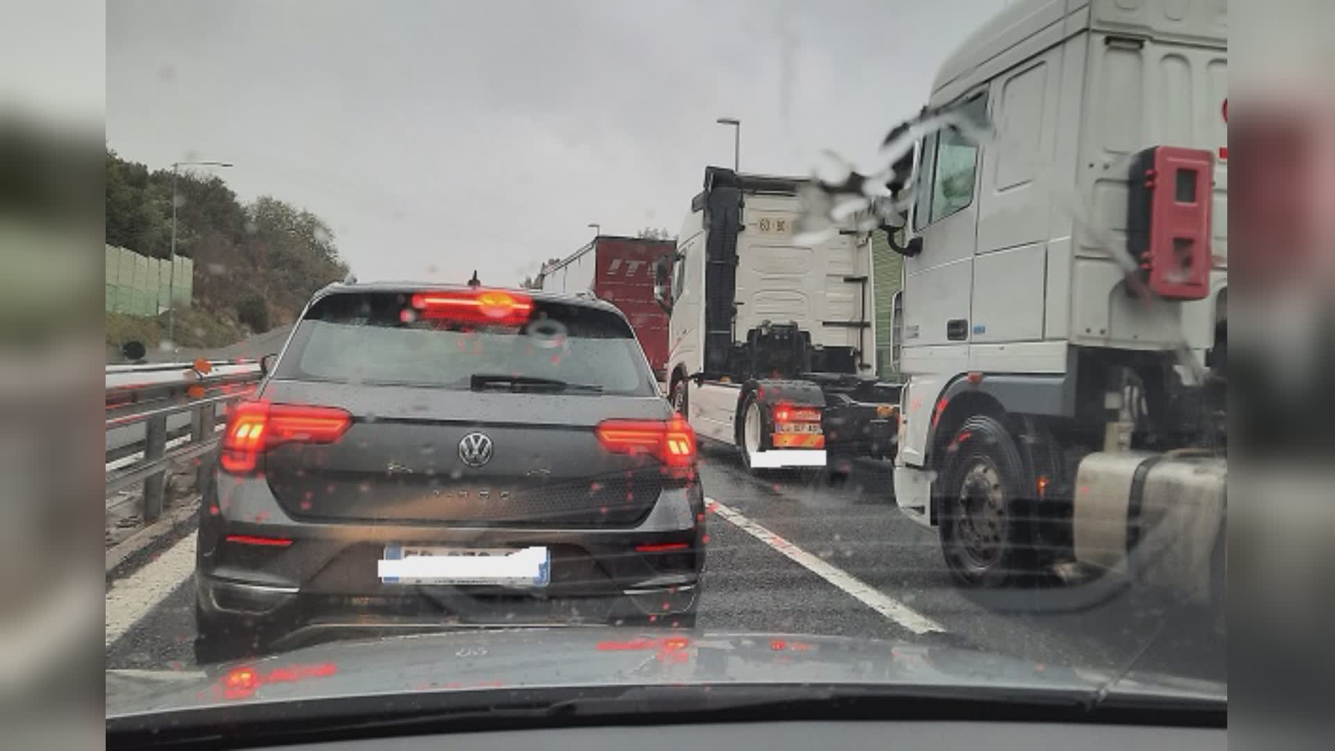 Autostrade Liguria, allagamenti e code: traffico in tilt a Genova