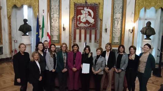 Genova, firmato protocollo d'intesa per promuovere pari opportunità e uguaglianza di genere sul lavoro