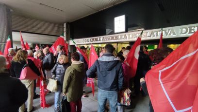 Piano socio-sanitario, presidio di protesta davanti alla sede del Consiglio Regionale della Liguria