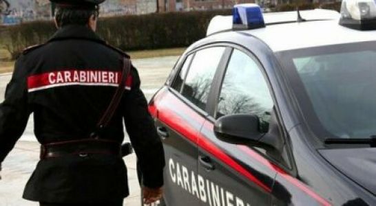 Genova: studentessa picchia e minaccia di morte l'ex fidanzato e gli sfascia l'auto, denunciata