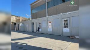 Genova, migranti: completato trasferimento a Voltri dei moduli abitativi, sostituiranno la tendopoli