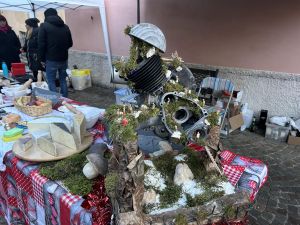 Questa sera a "Scignoria!" il presepe nel motore della Vespa 50 Special e la sfida del Prof