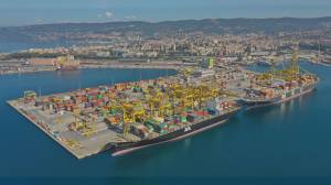 Dal porto di Trieste è partito il primo trasporto in Europa all'interno il corridorio ferroviario doganale internazionale