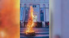 Genova, torna il "Confeugo": corteo storico, il fuoco in piazza De Ferrari, poi "mugugni" e musica in Palazzo Ducale. Telenord in diretta