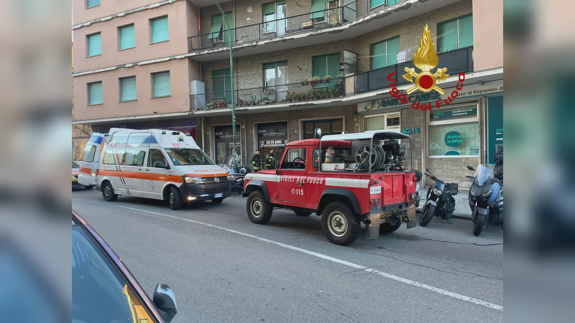 Genova, incendio in un appartamento in via Napoli: salva l'unica residente