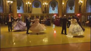 Genova, torna il Gran ballo di Natale al Palazzo della Borsa: danzatori provenienti da moltissime città italiane e abiti Ottocenteschi