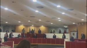 Morte Manucci, minuto di silenzio in Consiglio Regionale: mazzo di fiori depositato sul seggio