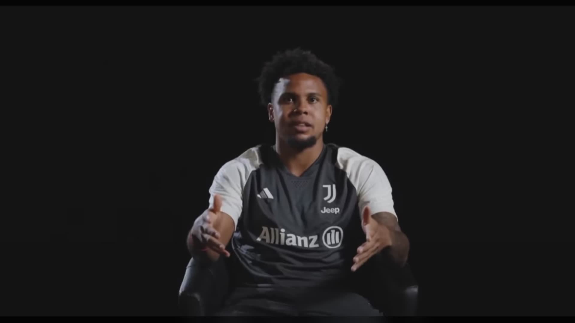 Calcio, lo juventino McKennie ama il pesto alla genovese: "Ma lo mangio con pasta, pollo e pomodoro. In Italia non piace? Mentalità chiusa"