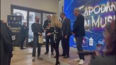 Genova, Federica Panicucci diventa genovese DOC dopo aver mangiato la focaccia con il cappuccino