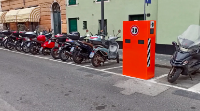Imperia, il writer "gentiluomo" torna a colpire: segnalato un altro autovelox a Sanremo