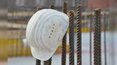 Genova, incidente sul lavoro a Sturla: operaio colpito al volto da un tubo metallico