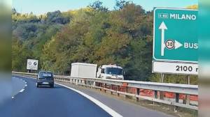 Autostrade Liguria, tir perde semirimorchio in A7: code verso Milano
