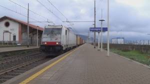 Cavi di Lavagna, persona investita da un treno: traffico ferroviario sospeso