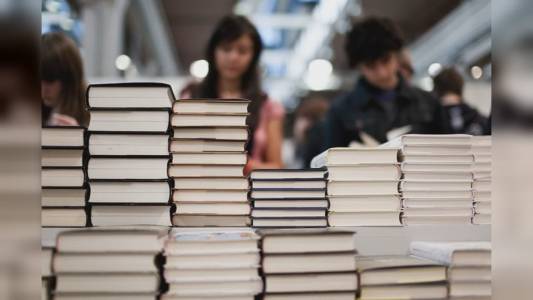 La Spezia, premiati 25 piccoli lettori in libreria: hanno letto dai 20 ai 50 libri a testa nel 2023