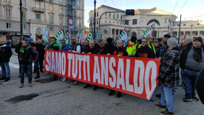 Ansaldo, a Genova sciopero e un migliaio in corteo per i 16 lavoratori denunciati. Udienza preliminare rinviata a marzo