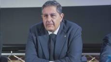 Liguria, Toti ai direttori delle Asl: "Se i conti non tornano in ordine, pronto a commissariarle"