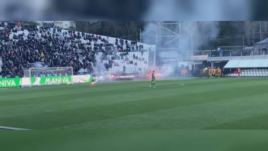 Spezia, il lancio di fumogeni dalla Curva Ferrovia costa caro: 6mila euro di multa