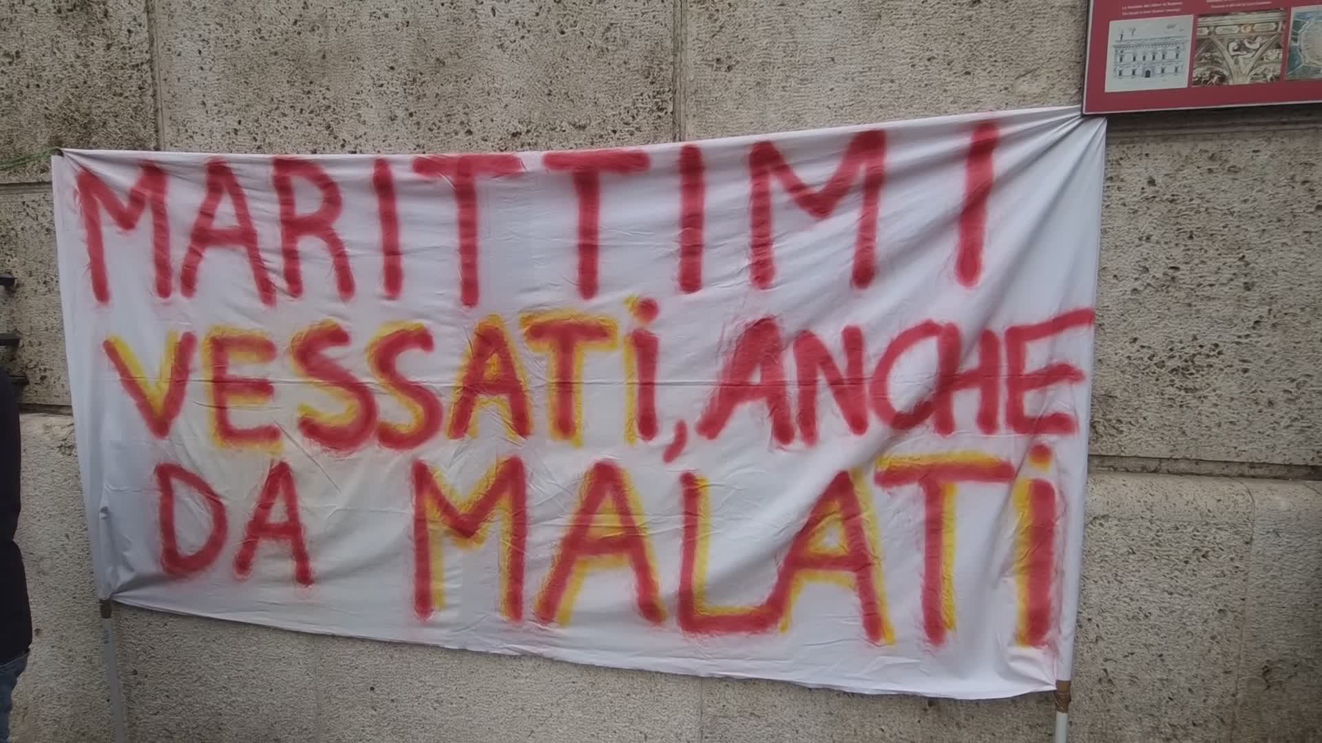 Genova: decurtazione del 40% per l'indennità di malattia ai lavoratori marittimi. I sindacati non ci stanno: "Situazione inaccettabile"