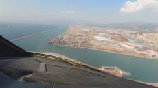 Genova, ingresso dei privati nell'aeroporto. Toti: "Segno importante"