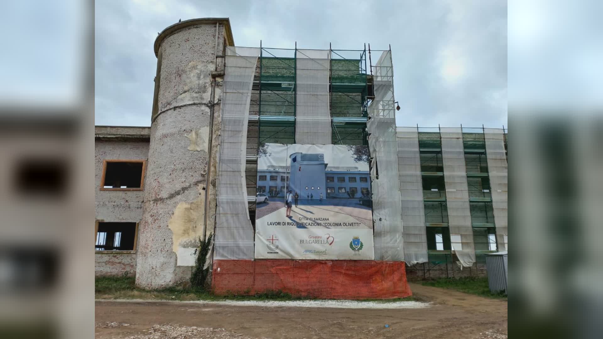 Marinella di Sarzana, il presidente Toti in visita ai cantieri dell'ex Colonia Olivetti: "In quest'area investimenti pubblici per oltre 50 milioni"