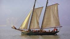 Genova, torna a casa l'antico veliero dei migranti dopo essere stato in Brasile 7 anni. Gli italiani lo usavano per andare in Sudamerica