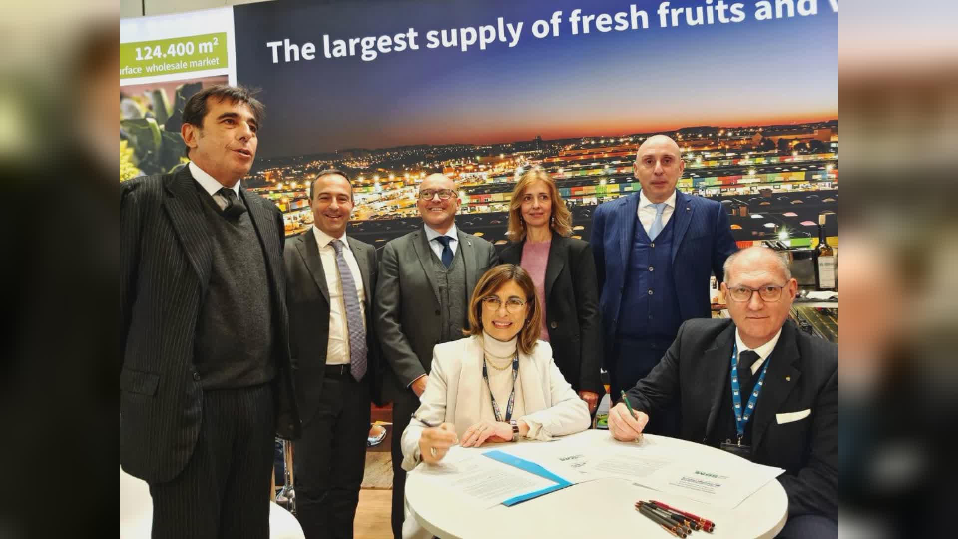 Liguria a "Fruit Logistica" a Berlino: siglata l'alleanza tra i mercati ortofrutticoli di Genova e Madrid