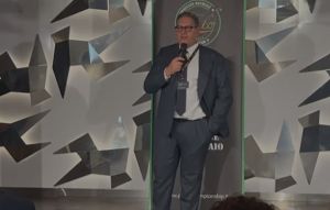 Sanremo, Toti al galà della Regione sorride: "Il prossimo anno porteremo il pestellone sulla Costa"