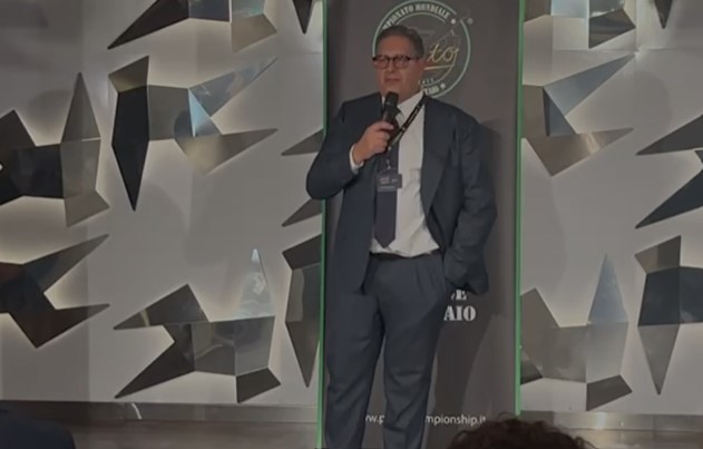 Sanremo, Toti al galà della Regione sorride: "Il prossimo anno porteremo il pestellone sulla Costa"