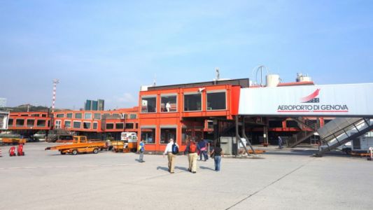 Genova, Bucci sull'aeroporto: "Il Comune potrebbe entrare nell'azionariato, bisogna cogliere le occasioni"