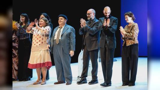 Teatro: "Fantozzi. Una tragedia" da Genova a Bologna, dove Livermore in due giorni si misura con Villaggio e Verdi