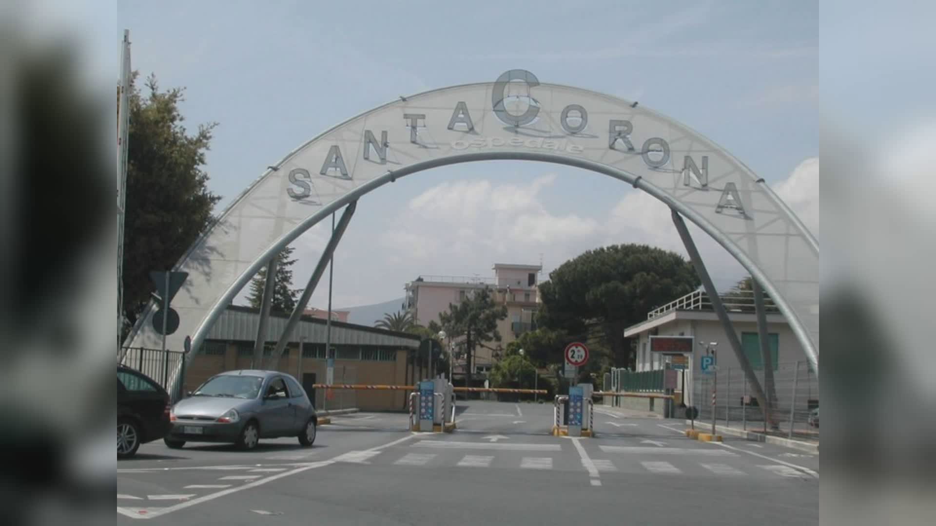 Sanremo, motociclista si schianta contro un motocarro: è in gravi condizioni all'ospedale Santa Corona