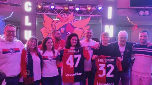 Genoa, Frendrup e Badelj alla festa del club Gaslini: "Grazie per farci sentire a casa"