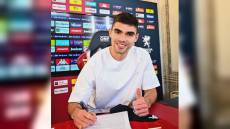 Genoa, ufficiale il rinnovo di Vasquez: firma sino al 2027