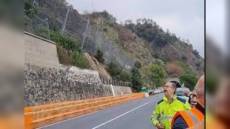 Colle di Nava: camion di traverso, chiusa la statale 28