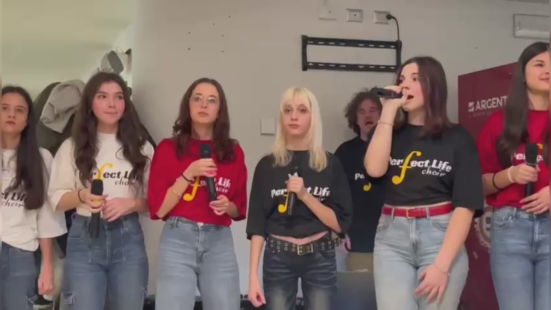 Genova, al Gaslini l'esibizione del Perfect Life Choir