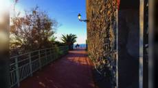 Genova: crolla la falesia sotto la passeggiata di Nervi, interdetto accesso a castello sul porticciolo