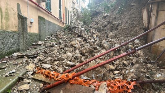 Maltempo: Genova, evacuata nella notte la rsa Villa Immacolata di Coronata, 11 anziani portati in ospedale