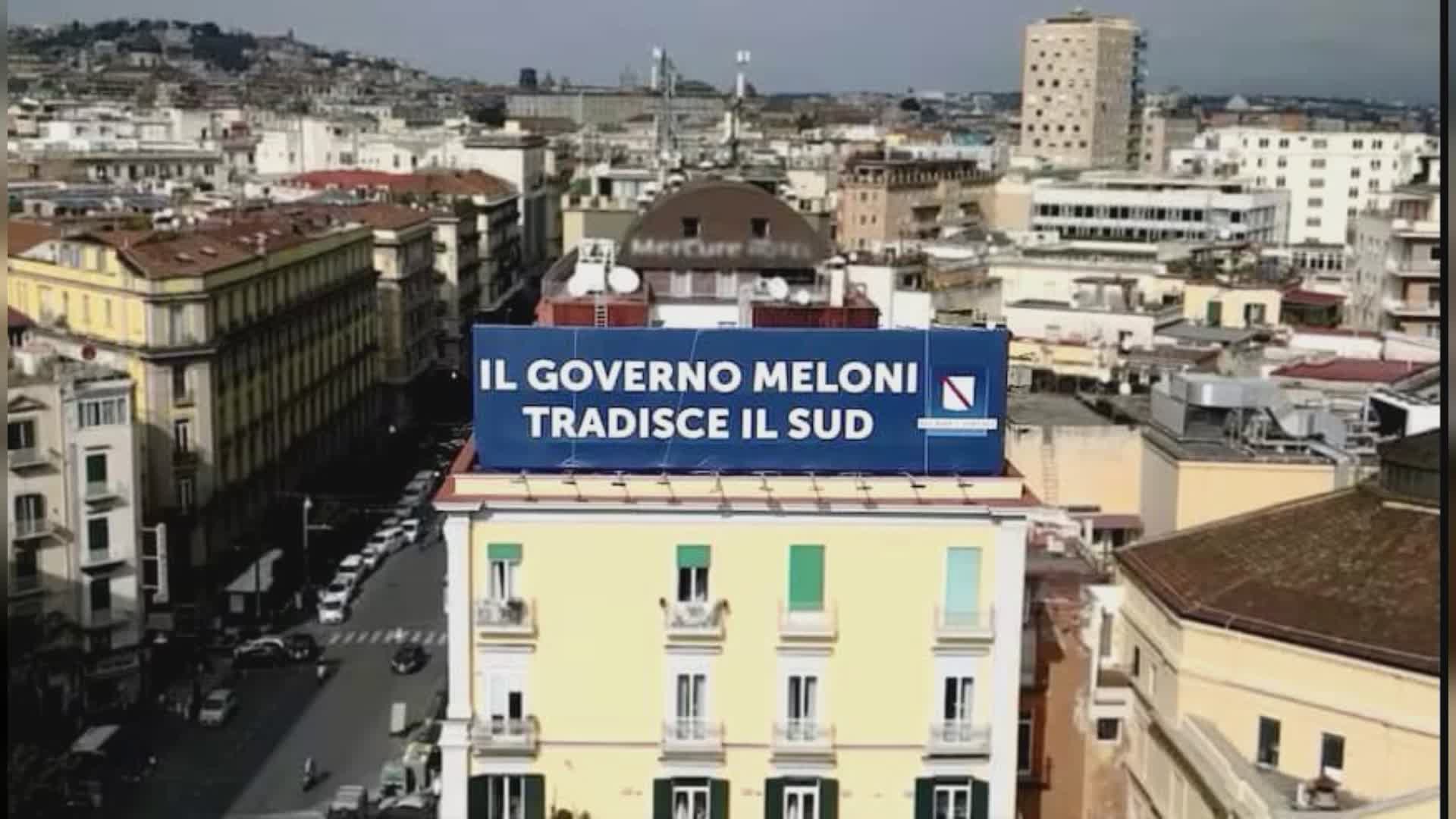 Liguria, Toti: "De Luca in Campania fa propaganda con soldi pubblici". Natale (Pd): "Presidente, pensi a frane e smottamenti, non al mortaio gigante"