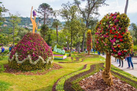 Genova, Euroflora 2025 torna nella storica sede a piazzale Kennedy, ma sarà rinnovata. Ferrando: “Un progetto diverso dai precedenti”