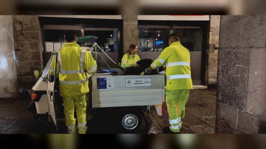 Genova, nove nuovi mezzi elettrici di Amiu per per la pulizia del centro storico