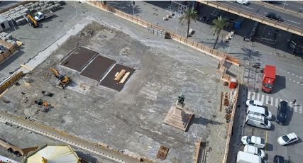 Genova, i lavori (un po' a rilento) in piazza Caricamento: l'inusuale punto di vista dall'alto 