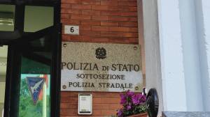 Genova, la polizia stradale di Sampierdarena festeggia i 50 anni di servizio