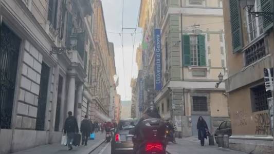 Genova: via Balbi (purtroppo) riapre al traffico privato