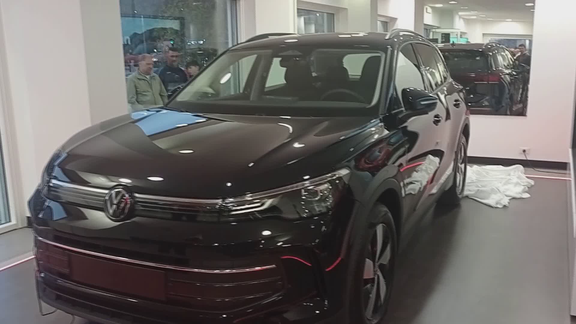 Automobili, il nuovo design sostenibile e tecnologico della Volkswagen Tiguan in anteprima da Piave Motori