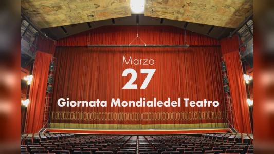 Genova, il maxischermo del Palazzo della Regione s'illumina per la Giornata Mondiale del Teatro