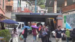 Vernazza, banchina della stazione più ampia e una seconda scala per evitare assembramenti