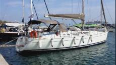 Imperia: giro d'Italia su casa-barca da Ravenna al Mar Ligure, l'avventura di due fidanzati